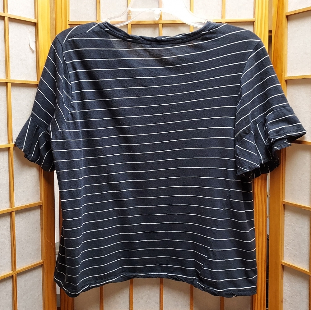 🖤 Lush Boxy Striped Shirt Flouncy Sleeves Asymmetrical Hem Womens M Juniors L - Picture 4 of 4